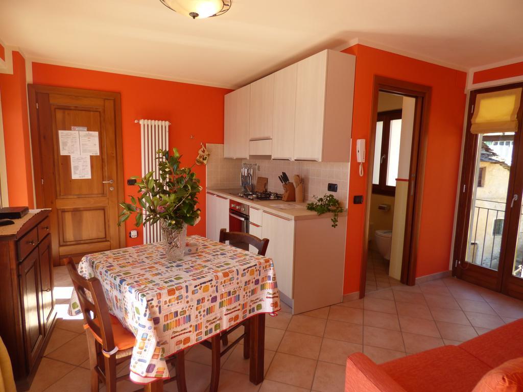 Casale Fe-Wo - Appartamenti Con Vista Lago Cannero Riviera Quarto foto